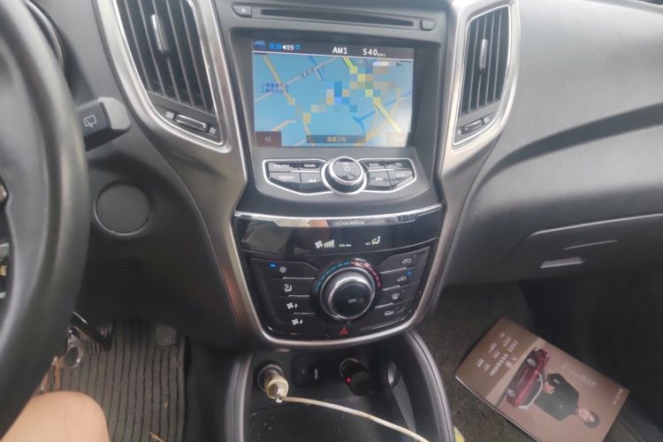 Used CHANGAN CS75 2014 2.0L Manual Luxury Version China V Standard Audio And AC Panel