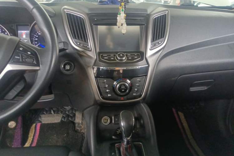 Used CHANGAN CS75 2014 1.8T Automatic Elite Model China IV Standard Audio And AC Panel