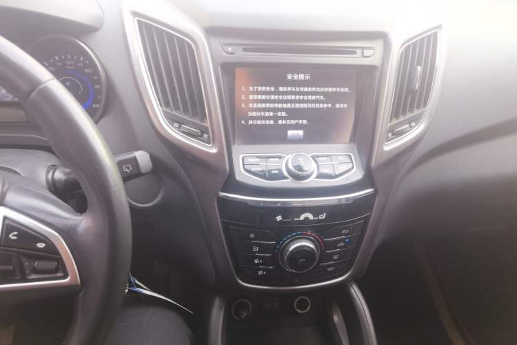 Used CHANGAN CS75 2014 2.0L Manual Comfort Version China V Standard Audio And AC Panel