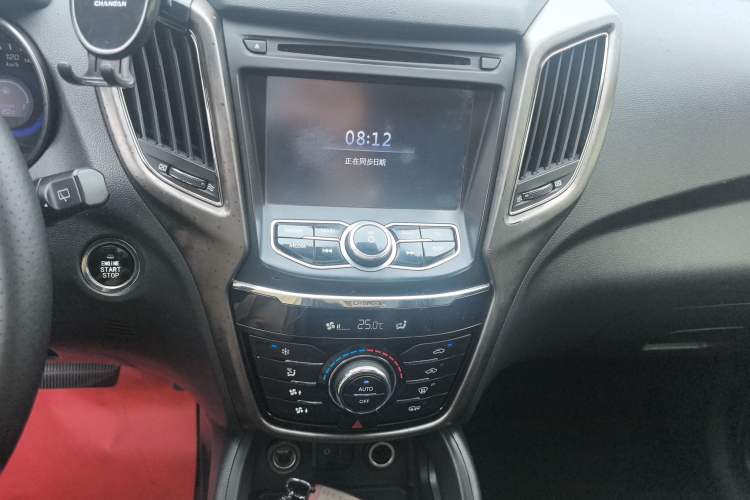 Used CHANGAN CS75 2014 1.8T Automatic Elite Model China IV Standard Audio And AC Panel