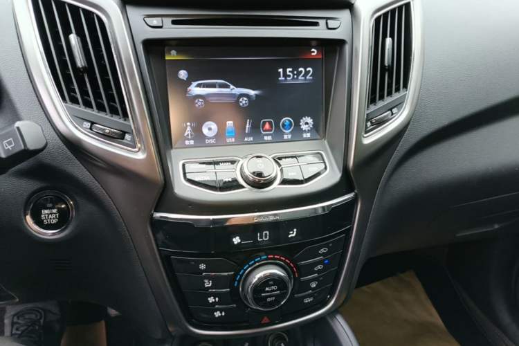 Used CHANGAN CS75 2014 1.8T Automatic Elite Model China IV Standard Audio And AC Panel