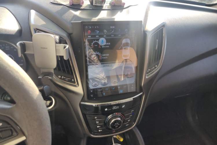 Used CHANGAN CS75 2014 1.8T Automatic Elite Model China IV Standard Audio And AC Panel