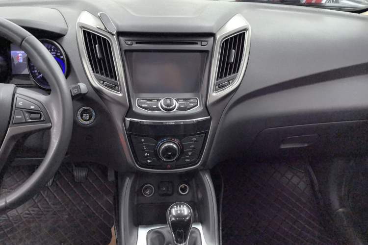 Used CHANGAN CS75 2014 2.0L Manual Leading Model China V Standard Audio And AC Panel
