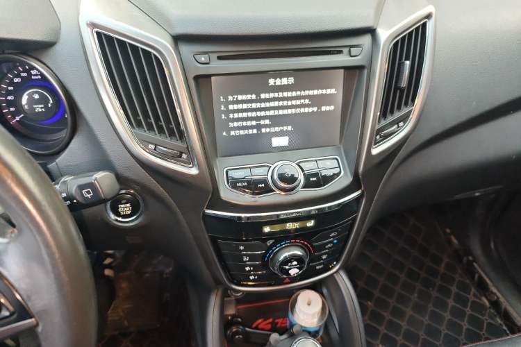 Used CHANGAN CS75 2014 1.8T Automatic Elite Version China V Standard Audio And AC Panel