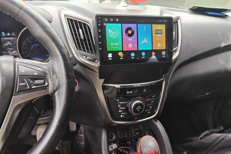 Used CHANGAN CS75 2014 1.8T Automatic Elite Version China V Standard Audio And AC Panel