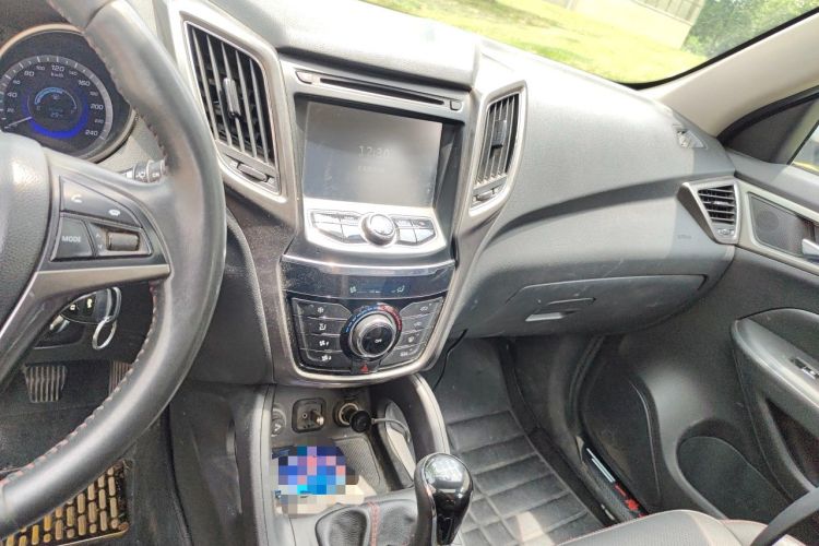 Used CHANGAN CS75 2014 2.0L Manual Luxury Version China IV Standard Audio And AC Panel