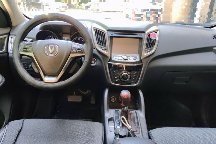 Used CHANGAN CS75 2014 1.8T Automatic Elite Version China V Standard Center Console