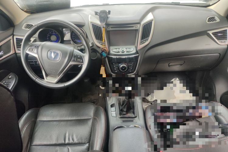 Used CHANGAN CS75 2014 2.0L Manual Luxury Version China V Standard Center Console