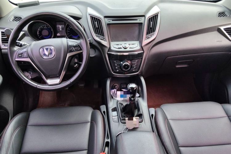 Used CHANGAN CS75 2014 2.0L Manual Luxury Version China IV Standard Center Console