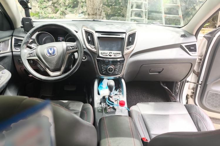 Used CHANGAN CS75 2014 1.8T Automatic Elite Version China V Standard Center Console