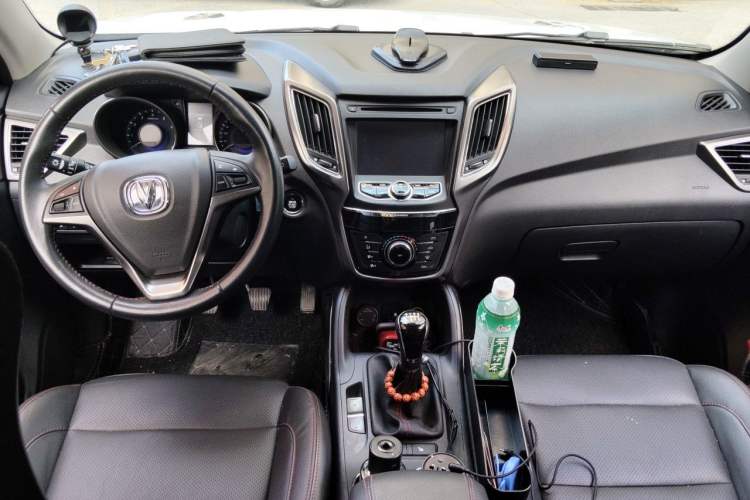Used CHANGAN CS75 2014 2.0L Manual Leading Model China V Standard Center Console
