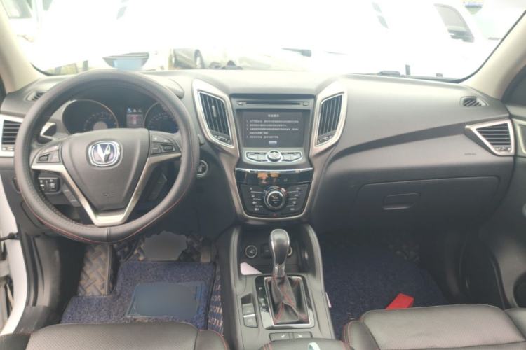 Used CHANGAN CS75 2014 1.8T Automatic Prestige Model China IV Standard Center Console