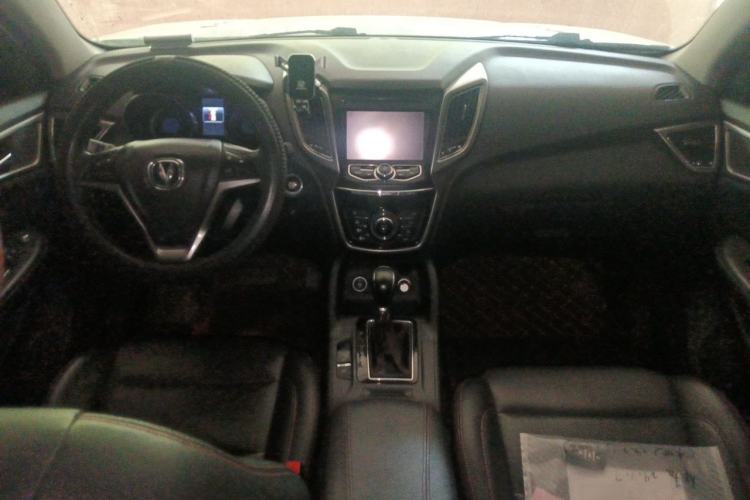 Used CHANGAN CS75 2014 1.8T Automatic Elite Model China IV Standard Center Console