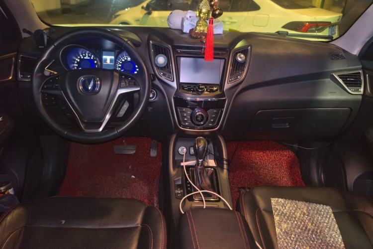 Used CHANGAN CS75 2014 1.8T Automatic Elite Version China V Standard Center Console
