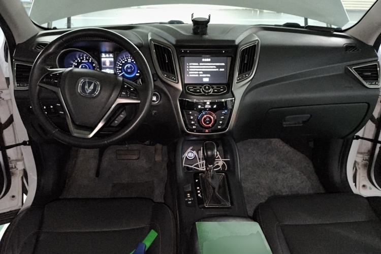 Used CHANGAN CS75 2014 1.8T Automatic Elite Model China IV Standard Center Console