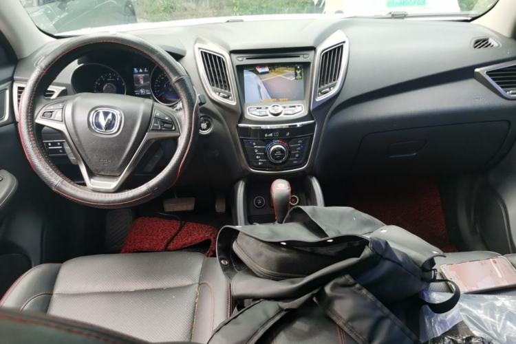 Used CHANGAN CS75 2014 1.8T Automatic Prestige Model China IV Standard Center Console
