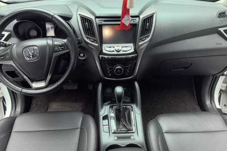 Used CHANGAN CS75 2014 1.8T Automatic Elite Model China IV Standard Center Console