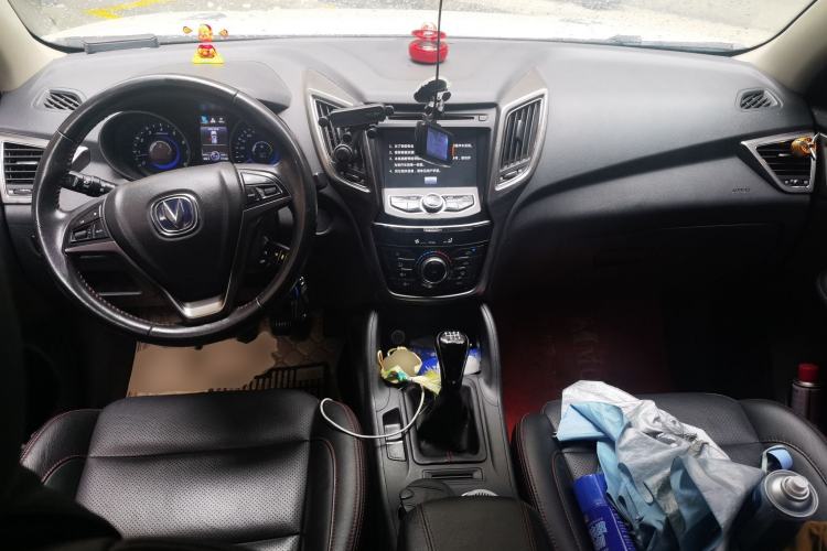 Used CHANGAN CS75 2014 2.0L Manual Luxury Version China V Standard Center Console