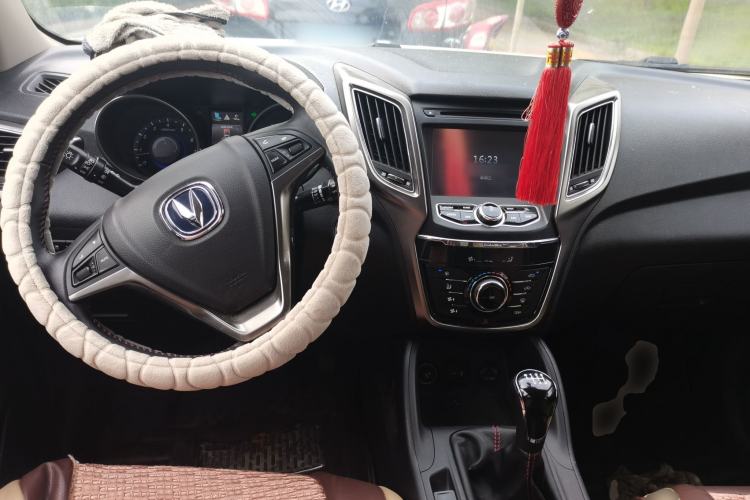 Used CHANGAN CS75 2014 2.0L Manual Leading Model China V Standard Center Console