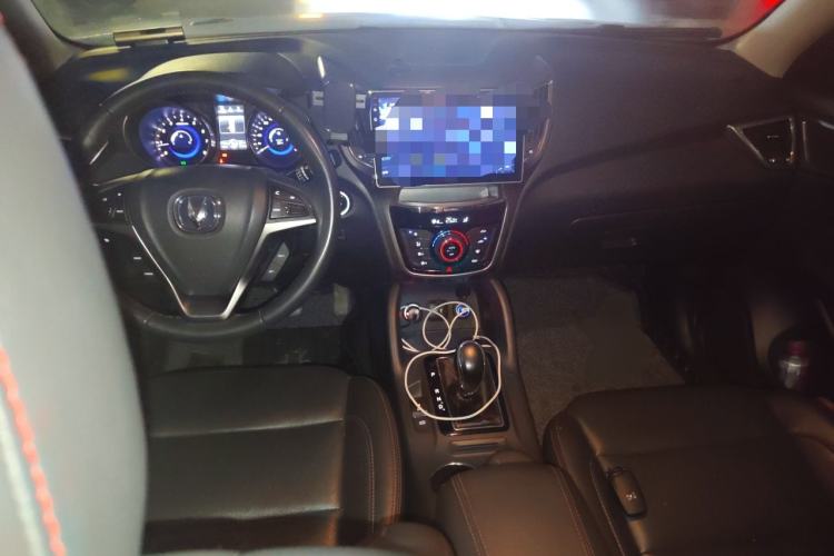 Used CHANGAN CS75 2014 1.8T Automatic Elite Model China IV Standard Center Console
