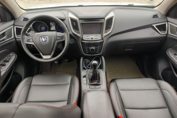 Used CHANGAN CS75 2014 2.0L Manual Leading Model China V Standard Center Console