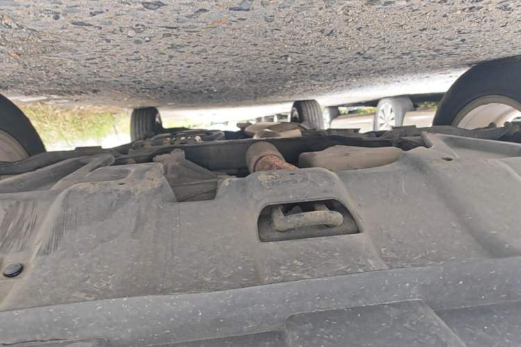 Used CHANGAN CS75 2014 2.0L Manual Leading Version China IV Standard Chassis Front
