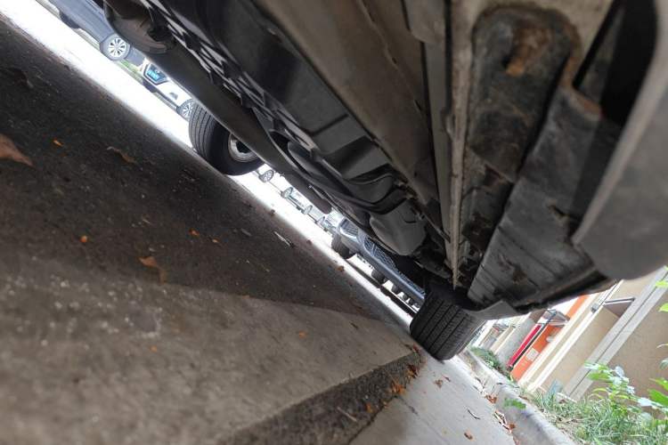 Used CHANGAN CS75 2014 2.0L Manual Leading Version China IV Standard Chassis Front Left