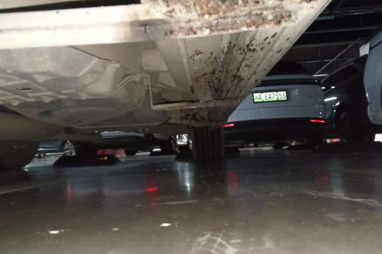 Used CHANGAN CS75 2014 2.0L Manual Luxury Version China IV Standard Chassis Front Left