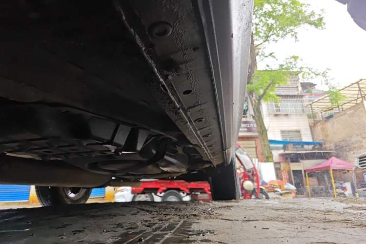 Used CHANGAN CS75 2014 2.0L Manual Leading Version China IV Standard Chassis Front Left