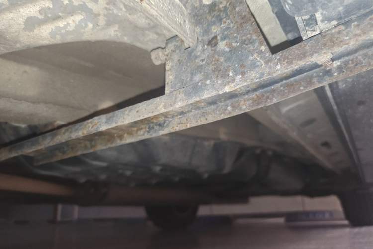 Used CHANGAN CS75 2014 2.0L Manual Leading Version China IV Standard Chassis Front Left