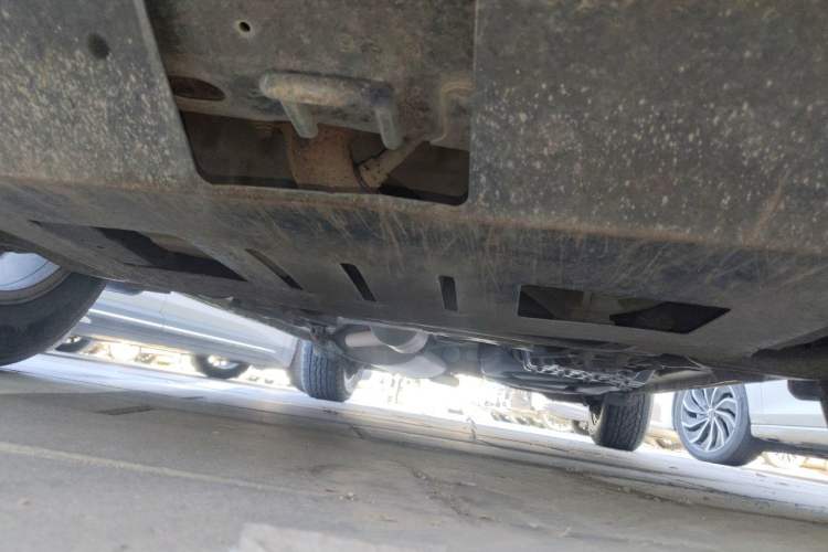 Used CHANGAN CS75 2014 2.0L Manual Leading Model China V Standard Chassis Front