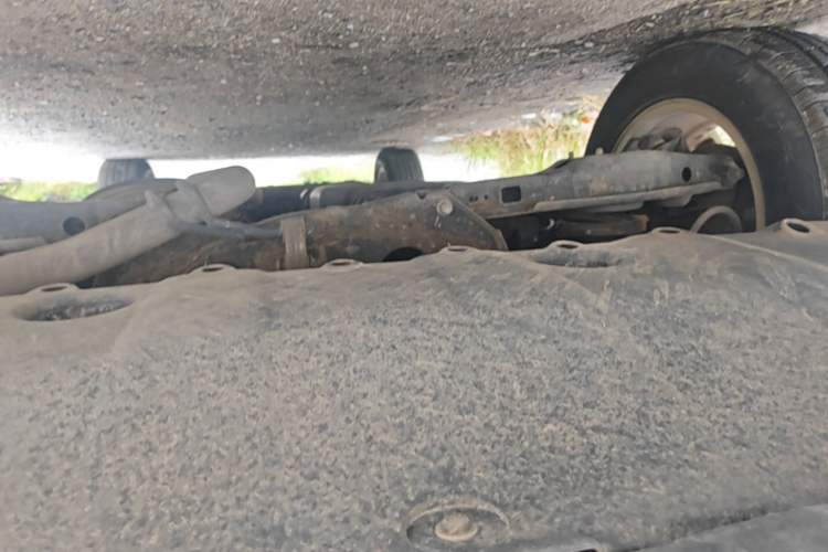 Used CHANGAN CS75 2014 2.0L Manual Leading Version China IV Standard Chassis Rear