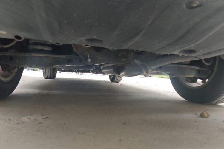 Used CHANGAN CS75 2014 2.0L Manual Luxury Version China IV Standard Chassis Rear