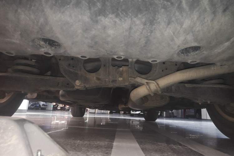 Used CHANGAN CS75 2014 2.0L Manual Leading Version China IV Standard Chassis Rear
