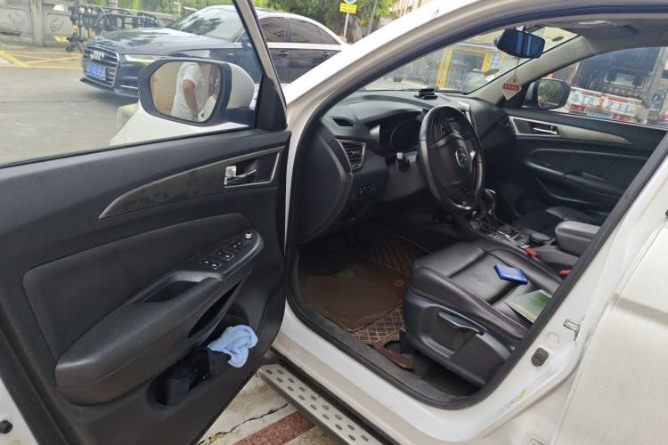 Used CHANGAN CS75 2014 1.8T Automatic Elite Model China IV Standard Driver Seat