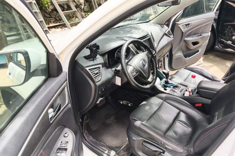 Used CHANGAN CS75 2014 1.8T Automatic Elite Version China V Standard Driver Seat