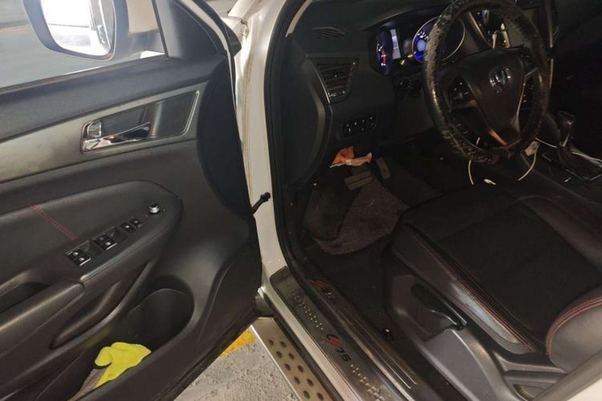 Used CHANGAN CS75 2014 1.8T Automatic Elite Model China IV Standard Driver Seat