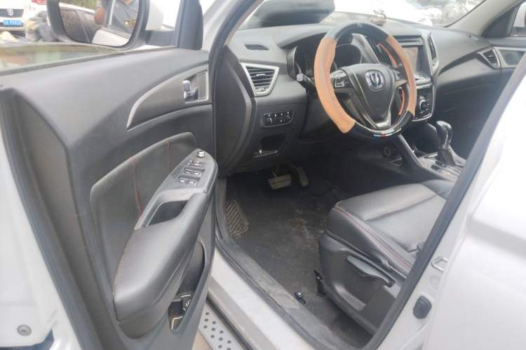 Used CHANGAN CS75 2014 1.8T Automatic Elite Model China IV Standard Driver Seat