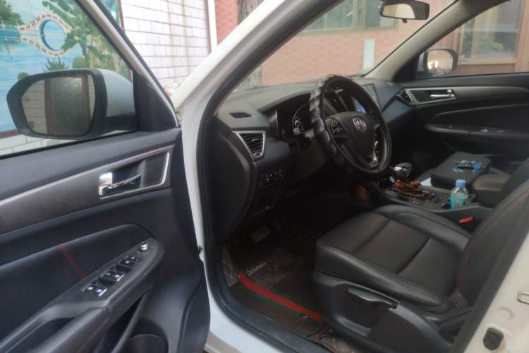 Used CHANGAN CS75 2014 1.8T Automatic Elite Model China IV Standard Driver Seat