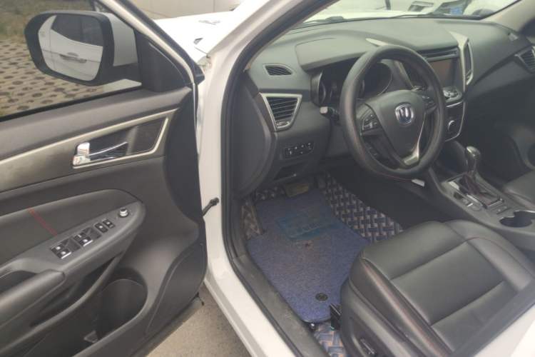 Used CHANGAN CS75 2014 1.8T Automatic Prestige Model China IV Standard Driver Seat