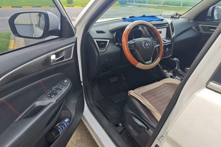 Used CHANGAN CS75 2014 1.8T Automatic Elite Model China IV Standard Driver Seat
