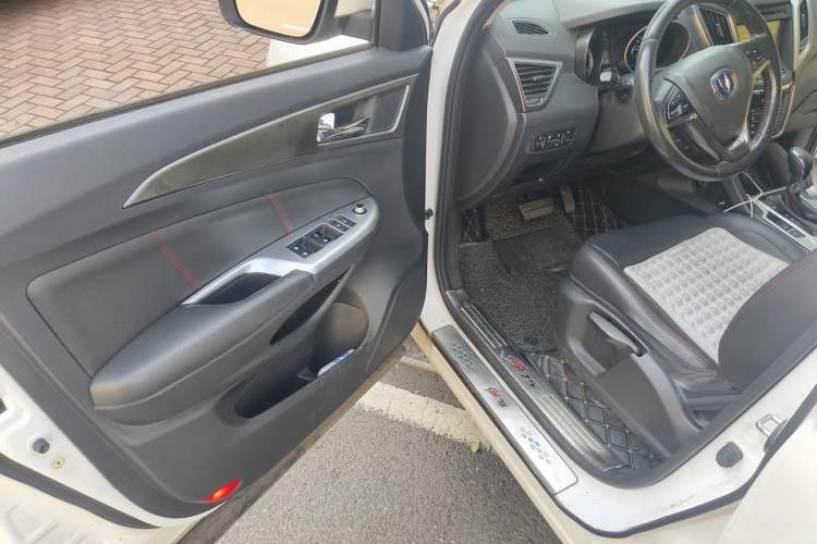 Used CHANGAN CS75 2014 1.8T Automatic Elite Version China V Standard Driver Seat