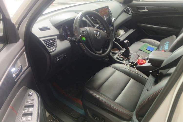 Used CHANGAN CS75 2014 2.0L Manual Leading Version China IV Standard Driver Seat