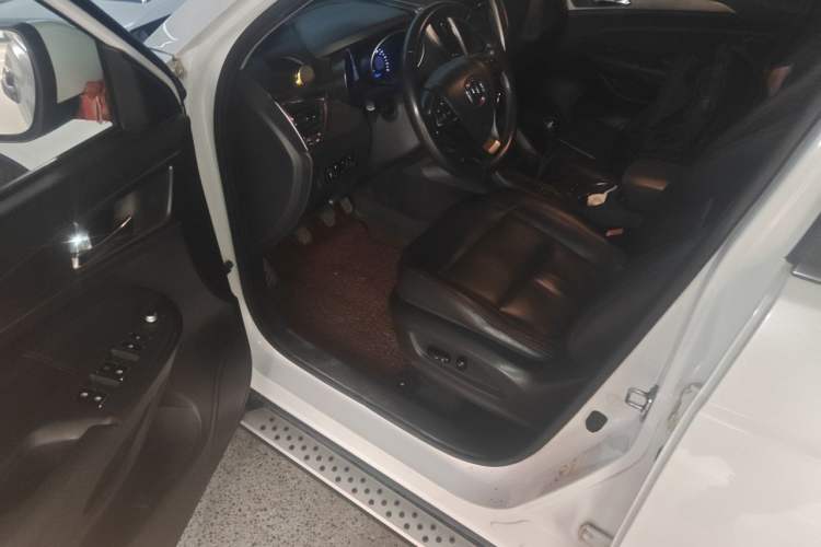 Used CHANGAN CS75 2014 2.0L Manual Leading Version China IV Standard Driver Seat