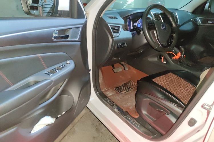 Used CHANGAN CS75 2014 1.8T Automatic Elite Model China IV Standard Driver Seat