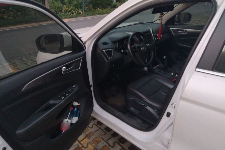 Used CHANGAN CS75 2014 2.0L Manual Luxury Version China IV Standard Driver Seat