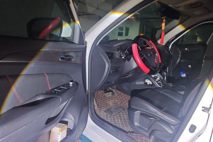 Used CHANGAN CS75 2014 1.8T Automatic Elite Model China IV Standard Driver Seat