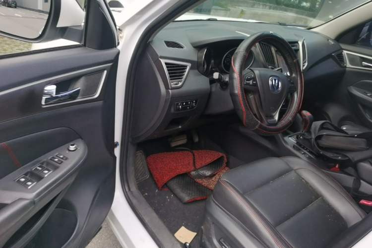 Used CHANGAN CS75 2014 1.8T Automatic Prestige Model China IV Standard Driver Seat