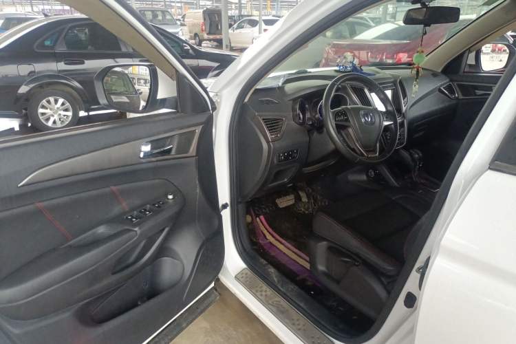 Used CHANGAN CS75 2014 1.8T Automatic Elite Model China IV Standard Driver Seat
