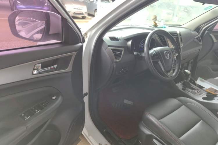 Used CHANGAN CS75 2014 1.8T Automatic Elite Model China IV Standard Driver Seat